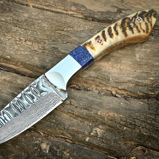 Hand forged Stainless steel Damascus Hunting Knife high quality steel and sharpness