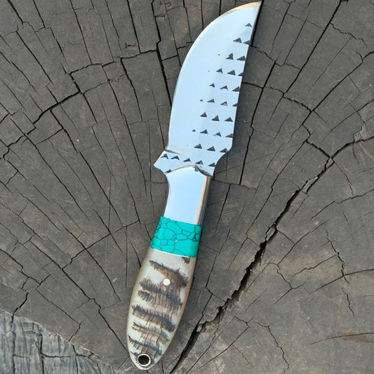 Hand forge j2 steel Hunting skinner Knife Sheep horn handle