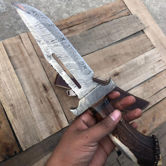 Premium Damascus Bowie Knife – Handcrafted Hunting Knife with Custom Handle & Leather Sheath