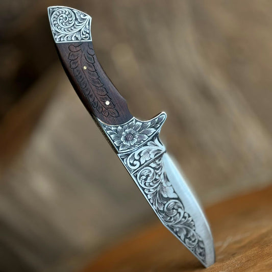Hand Engraved high quality D2 steel Hunting Knife high sharpness