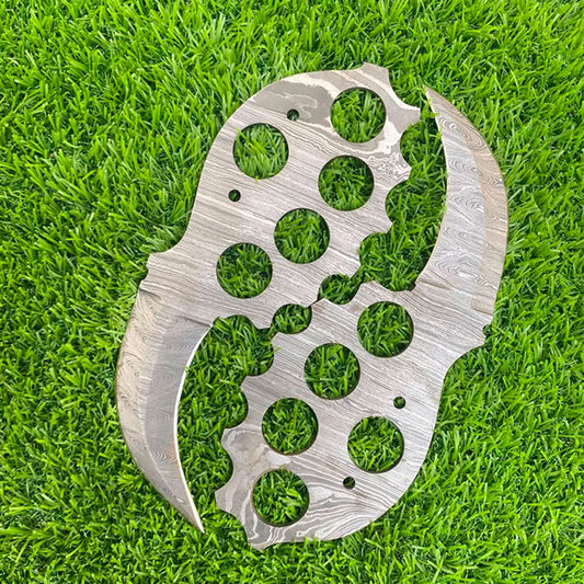 Handmade Damascus steel trench Karambit knife