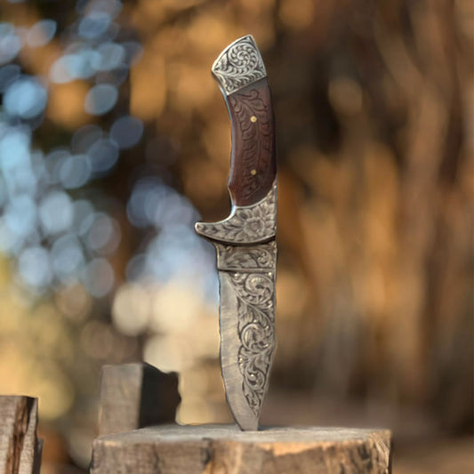 Hand Engraved high quality D2 steel Hunting Knife high sharpness